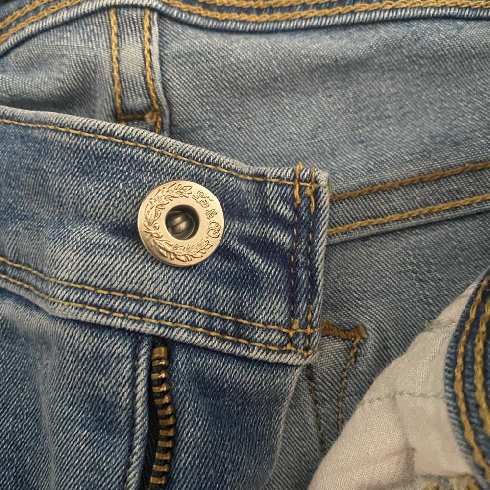 Levi Jeans - Picture 6 of 8